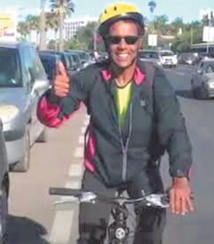 De Casa à La Mecque à vélo:  Le pari fou de Karim Mosta