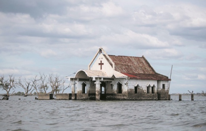 Aux Philippines, ces villages qui s'enfoncent inexorablement dans le sol Aux Philippines, ces villages qui s'enfoncent inexorablement dans le sol