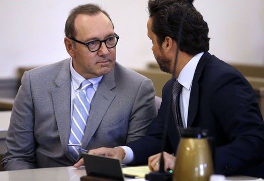 L'accusateur de Kevin Spacey abandonne son action au civil L'accusateur de Kevin Spacey abandonne son action au civil