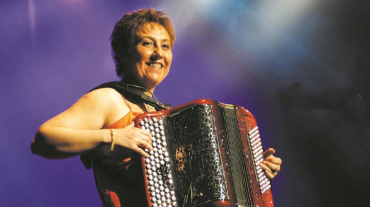 Sylvie Pullès, l'accordéoniste qui règne sur le folklore et le musette Sylvie Pullès, l'accordéoniste qui règne sur le folklore et le musette