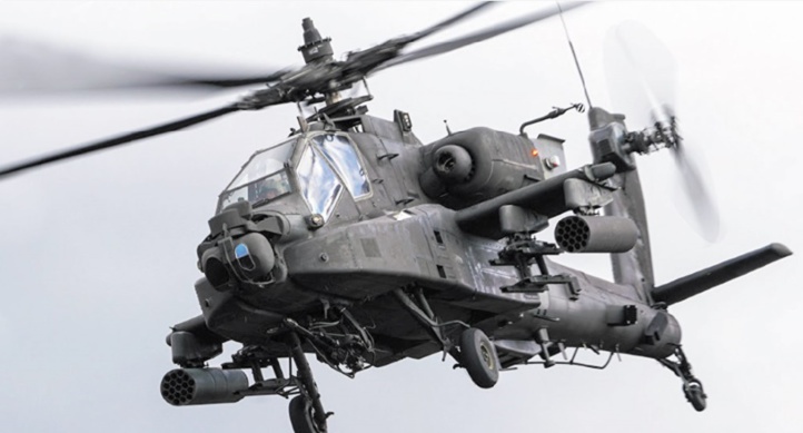 24 hélicoptères de combat Apache pour les FRA