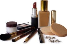 1,26% des intoxications dues aux produits de beauté : Les dangers des cosmétiques officiellement recensés 1,26% des intoxications dues aux produits de beauté : Les dangers des cosmétiques officiellement recensés