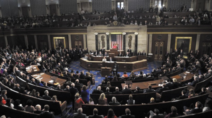 Le Congrès américain veut légiférer sur les armes, mais sans espoir de réforme majeure Le Congrès américain veut légiférer sur les armes, mais sans espoir de réforme majeure