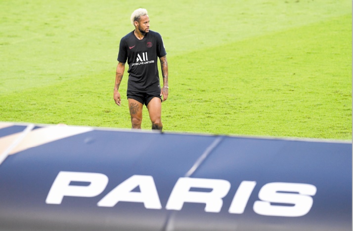 Neymar “aux enchères” entre Barça et Real Neymar “aux enchères” entre Barça et Real