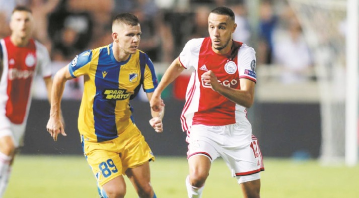 Ligue des champions : L’Ajax accroché et Mezraoui expulsé Ligue des champions : L’Ajax accroché et Mezraoui expulsé