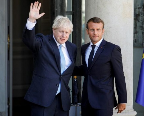 Macron et Johnson affichent un ton plus conciliant sur le Brexit Macron et Johnson affichent un ton plus conciliant sur le Brexit