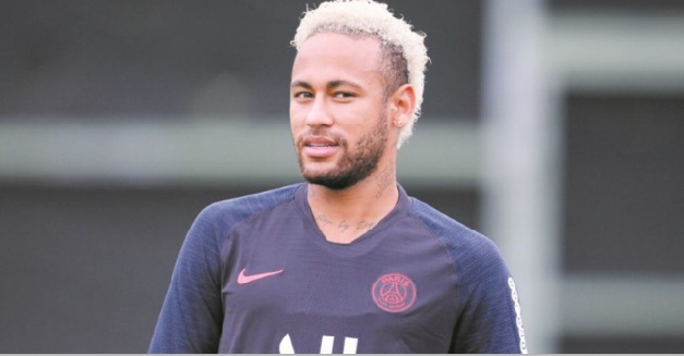 Neymar se rapproche du FC Barcelone Neymar se rapproche du FC Barcelone