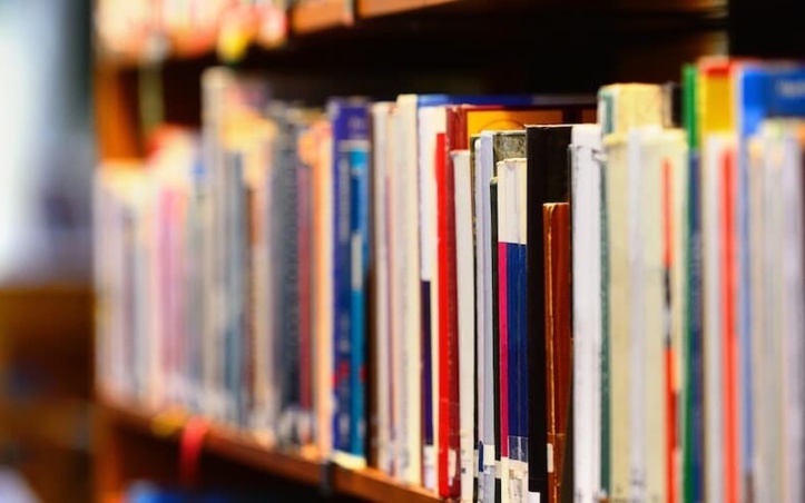 Des bibliothèques publiques pour promouvoir la lecture Des bibliothèques publiques pour promouvoir la lecture