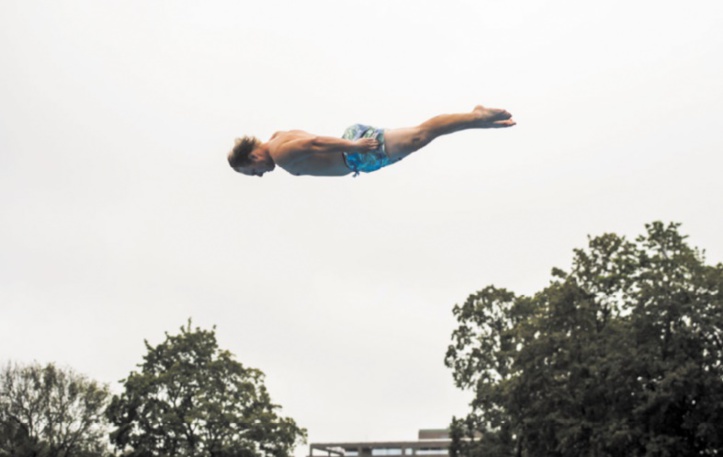 Défier la gravité avec des "plongeons de la mort" Défier la gravité avec des "plongeons de la mort"