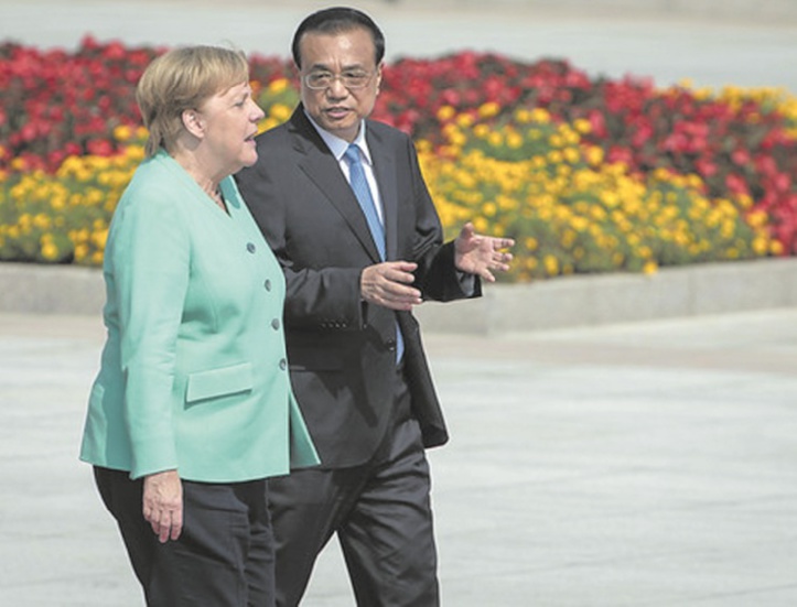 A Pékin, Merkel appele à garantir "les libertés" à Hong Kong
