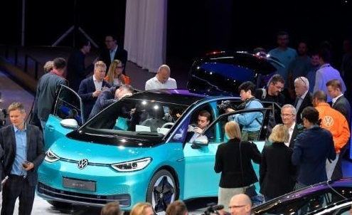 En Allemagne, quand l'automobile tousse, l'économie s'enrhume En Allemagne, quand l'automobile tousse, l'économie s'enrhume