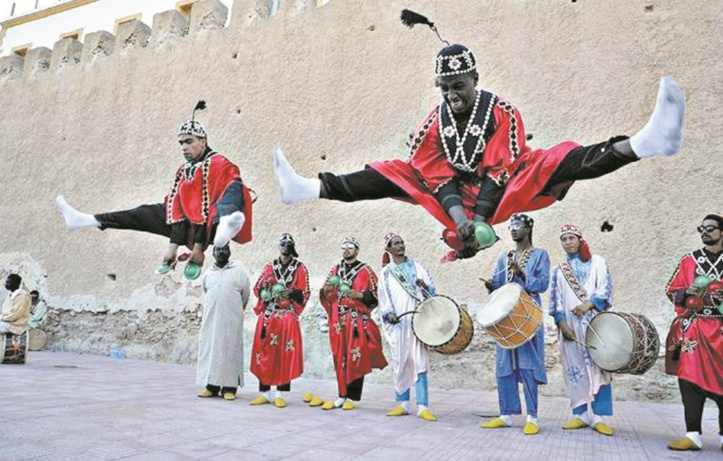 L'art gnaoui, vecteur du dialogue interconfessionnel et du vivre-ensemble L'art gnaoui, vecteur du dialogue interconfessionnel et du vivre-ensemble