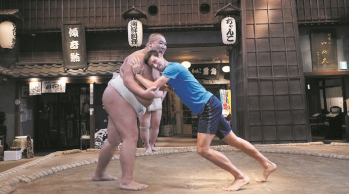 Djokovic s'essaie au sumo