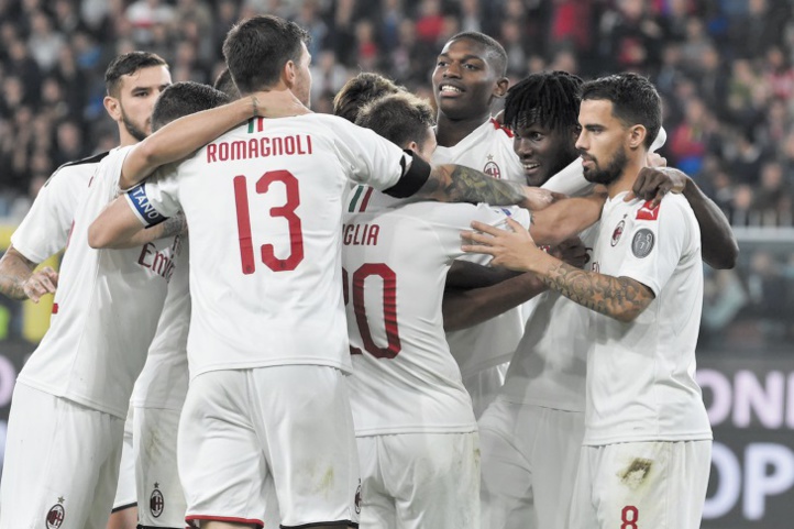 L'AC Milan n'y arrive pas et change encore tout