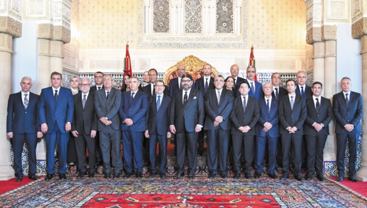 S.M le Roi reçoit le nouveau gouvernement et préside un Conseil des ministres