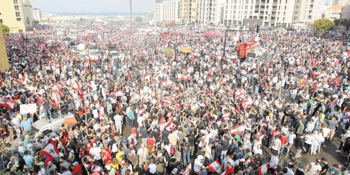 L’armée se montre mais le soulèvement populaire au Liban ne faiblit pas