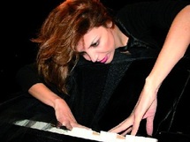 Latifa Ahrare : «La pianiste est un appel à la tolérance et à l’écoute de soi» Latifa Ahrare : «La pianiste est un appel à la tolérance et à l’écoute de soi»