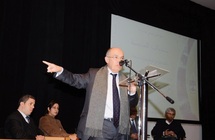 Fathallah Oualalou lors des Forums de la capitale : «L’Etat doit soutenir le secteur du transport urbain parce qu’il a tout à y gagner» Fathallah Oualalou lors des Forums de la capitale : «L’Etat doit soutenir le secteur du transport urbain parce qu’il a tout à y gagner»