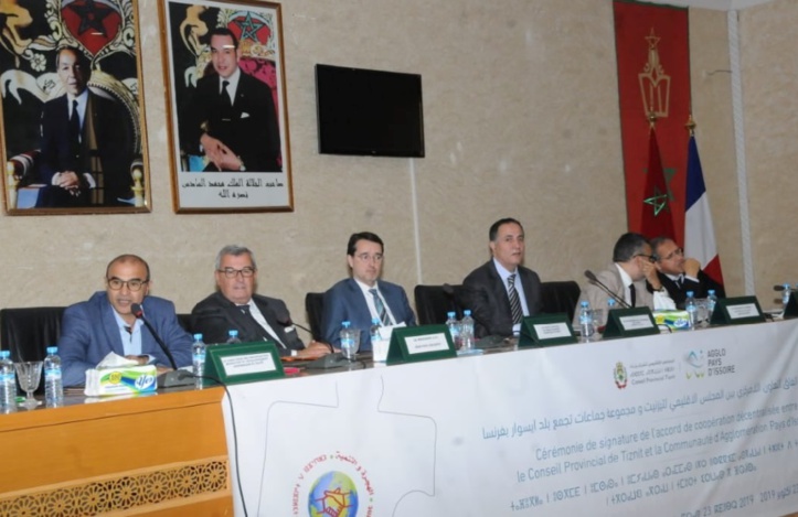 Signature d’une première convention en tamazight entre Tiznit et Issoire