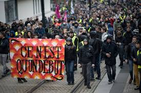 Flambée de violences à Paris pour le premier anniversaire des "gilets jaunes" Flambée de violences à Paris pour le premier anniversaire des "gilets jaunes"