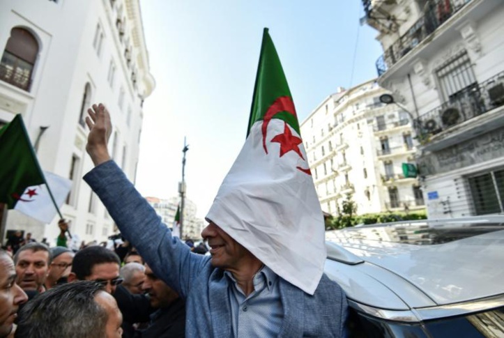 En Algérie, la campagne présidentielle commence discrètement En Algérie, la campagne présidentielle commence discrètement