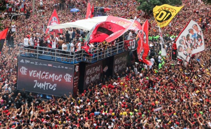 Les héros de Flamengo fêtés comme au carnaval Les héros de Flamengo fêtés comme au carnaval
