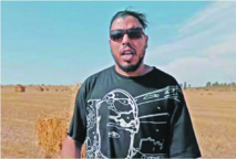 Le rappeur Gnawi condamné à un an de prison pour  insulte à la police