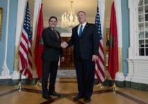 Poignée de main à Washington entre Nasser Bourita et Michael Pomeo.