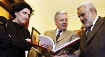 Les Belges ont du mal à gober l’humour Benkirane : “Quand le Premier ministre marocain snobe Annemie Turtelboom, à la limite de l’incident diplomatique” Les Belges ont du mal à gober l’humour Benkirane : “Quand le Premier ministre marocain snobe Annemie Turtelboom, à la limite de l’incident diplomatique”