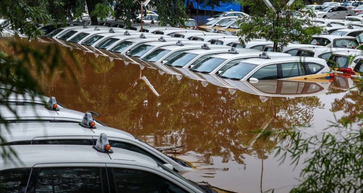 43 morts et une dizaine de disparus dans des inondations en Indonésie