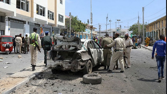 Au moins 4 morts dans un attentat des shebab près du Parlement à Mogadiscio Au moins 4 morts dans un attentat des shebab près du Parlement à Mogadiscio