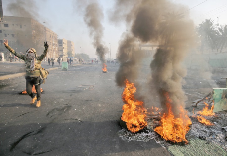 Les manifestants relancent la contestation dans l'attente d'une réponse du gouvernement irakien Les manifestants relancent la contestation dans l'attente d'une réponse du gouvernement irakien