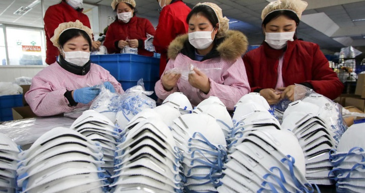 Face à l'épidémie, la Chine met des villes entières en quarantaine Face à l'épidémie, la Chine met des villes entières en quarantaine