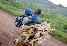 Le rôle des femmes dans le développement économique et social en Centrafrique Le rôle des femmes dans le développement économique et social en Centrafrique