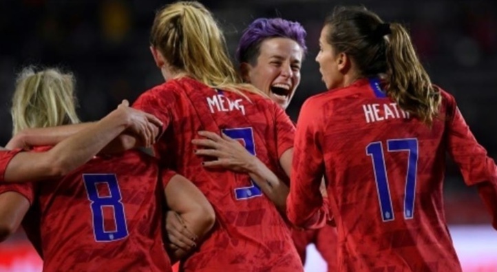 Soutien des footballeurs américains envers leurs homologues féminines Soutien des footballeurs américains envers leurs homologues féminines