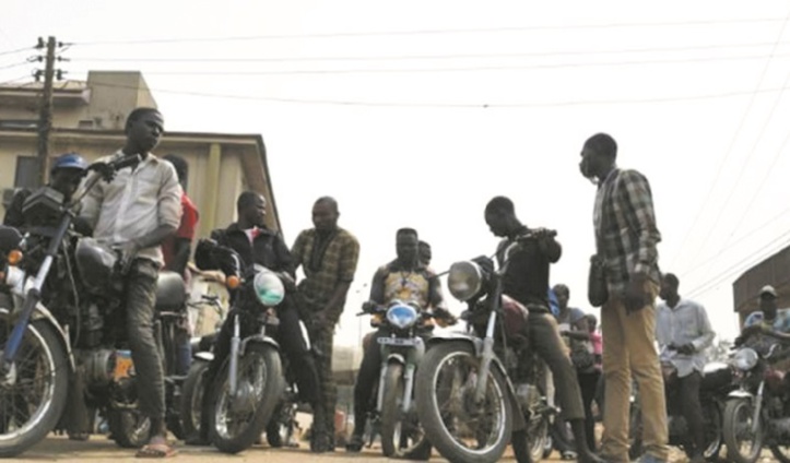 Sans les taxis-motos, le quotidien à Lagos est devenu un “enfer”