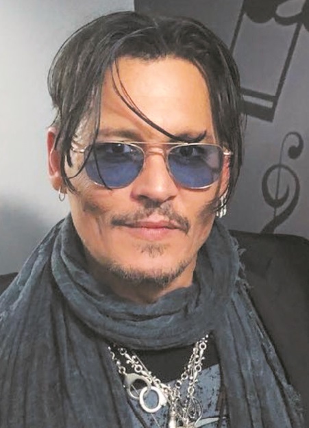 Les premiers jobs de stars : Johnny Depp Les premiers jobs de stars : Johnny Depp