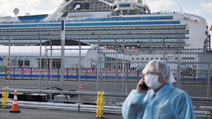Débarquement au Japon des passagers du paquebot Diamond Princess Débarquement au Japon des passagers du paquebot Diamond Princess