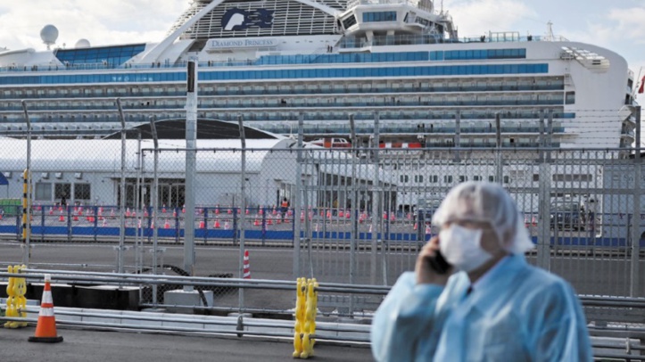 Débarquement au Japon des passagers du paquebot Diamond Princess
