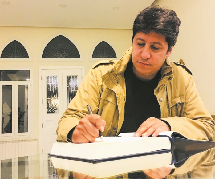 Dounia : Un monodrame poignant sur le parcours d'une jeune femme en quête d’identité existentielle Dounia : Un monodrame poignant sur le parcours d'une jeune femme en quête d’identité existentielle