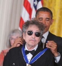 Obama décore Dylan