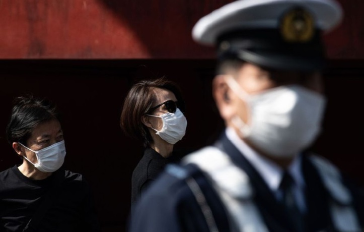 Le coronavirus se propage de plus belle à travers le monde Le coronavirus se propage de plus belle à travers le monde