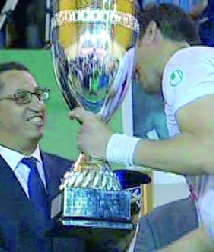 L’AS.FAR remporte la Coupe du Trône de volley-ball : Le CMC et le MCO en première division L’AS.FAR remporte la Coupe du Trône de volley-ball : Le CMC et le MCO en première division