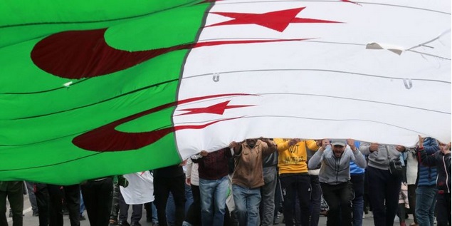 Une dizaine d'interpellations lors de la répression d'une marche antirégime en Algérie