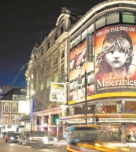 Dans le West End à Londres, le spectacle continue pendant la pandémie