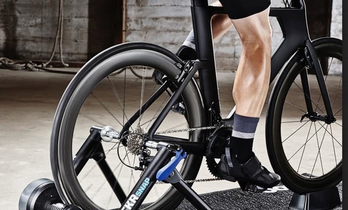 Les coureurs cyclistes marocains adoptent le "Home-trainer" Les coureurs cyclistes marocains adoptent le "Home-trainer"