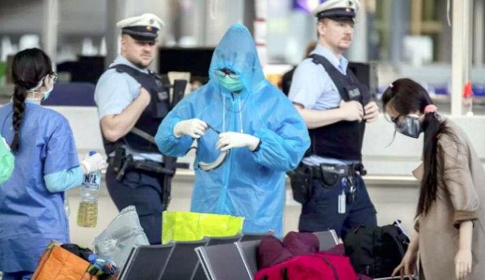 La question de la responsabilité des gouvernements des deux côtés de l’Atlantique déjà posée La question de la responsabilité des gouvernements des deux côtés de l’Atlantique déjà posée