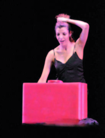 Latefa Ahrrare distinguée au Festival national du théâtre de Meknès: Gloire au corps et au souffle théâtral Latefa Ahrrare distinguée au Festival national du théâtre de Meknès: Gloire au corps et au souffle théâtral