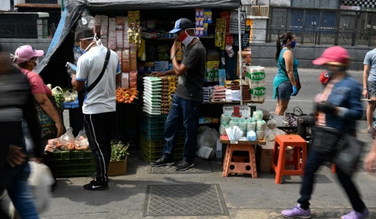 Le virus ou la faim : Dans un quartier pauvre de Caracas, l'intenable confinement Le virus ou la faim : Dans un quartier pauvre de Caracas, l'intenable confinement