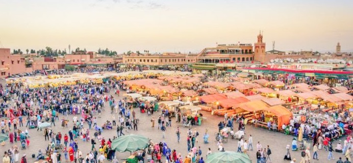 Les ONG de Marrakech prêtent main forte aux artistes de Jemaâ El Fna Les ONG de Marrakech prêtent main forte aux artistes de Jemaâ El Fna